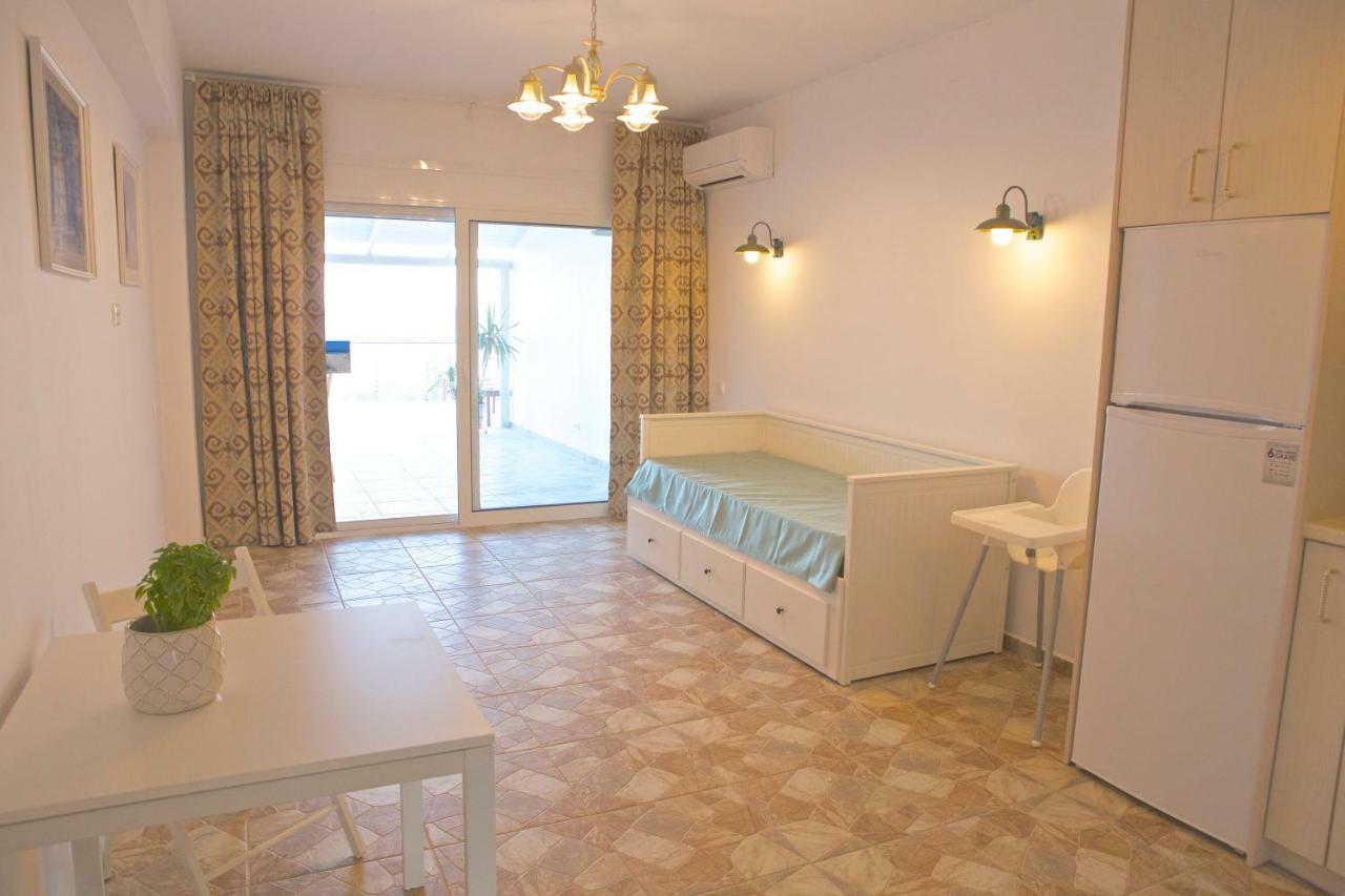 Mediterranean Sandy Beach Apartment Толон Экстерьер фото